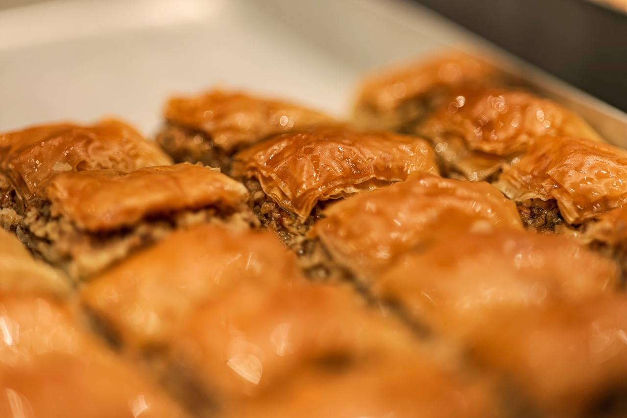 CLASSIC BAKLAWA WITH WALNUT